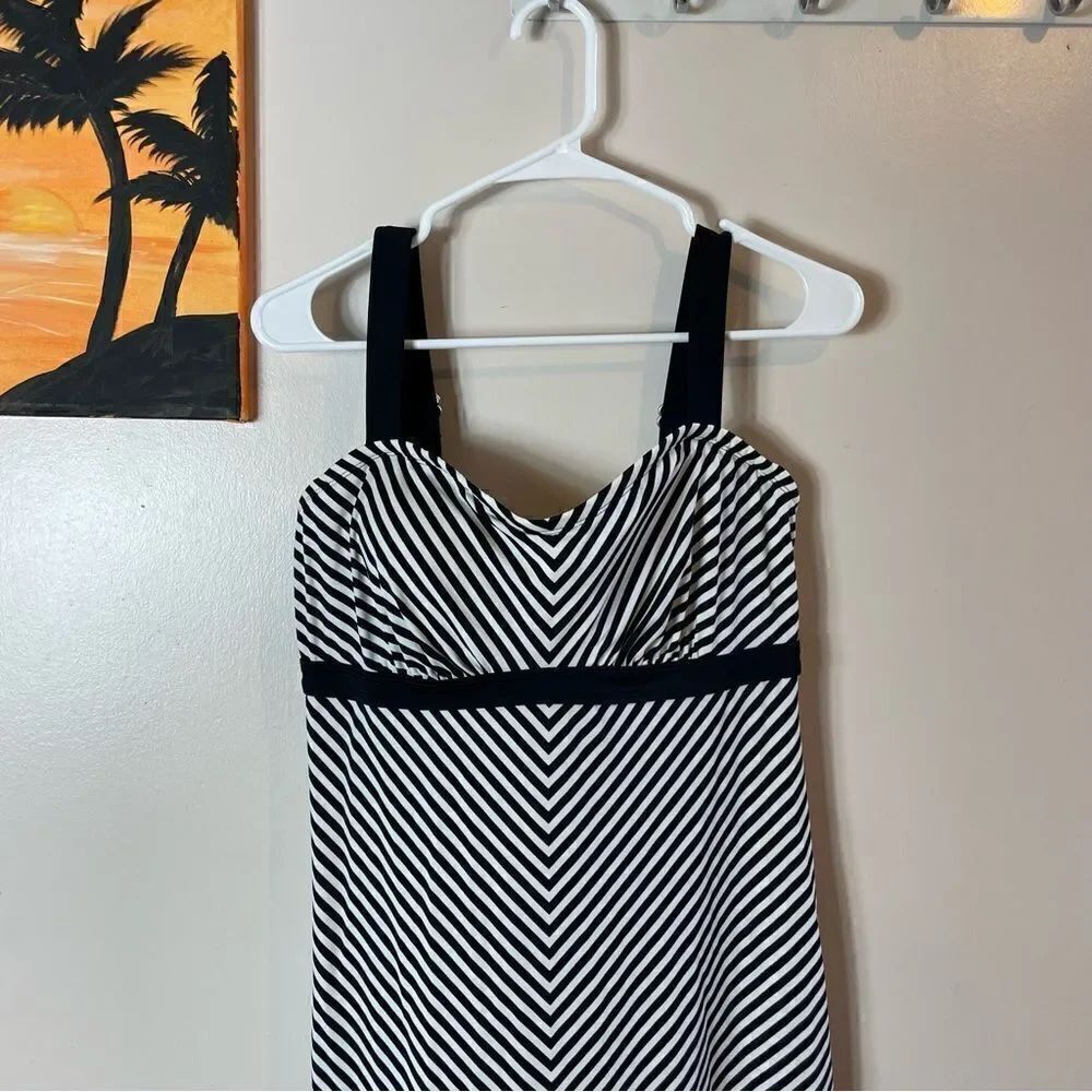 ATHLETA Beach dress - Picture 2 of 6
